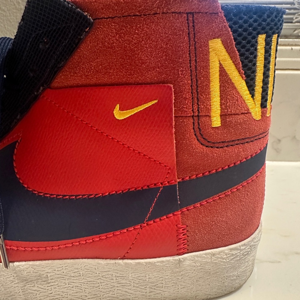 Nike SB Zoom Blazer Mid Premium Deconstructed - Barcelona Size 12 EUC - Picture 13 of 13